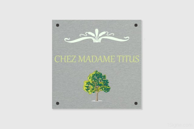 Plaque de maison personnalisée - Madame Titus | 1Signe by Pic Bois