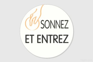 Plaque de porte personnalisée - Sonnez et entrez | 1Signe by Pic Bois